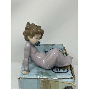 Lladro 5102 Baby With Pacifier - Little Girl With Curls VTG 1980